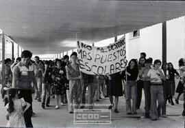 Manifestación pidiendo más colegios – Foto 7