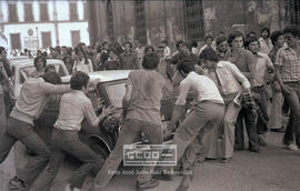 Manifestación de estudiantes por la avenida de la Constitución y aledaños pidiendo el regreso de exiliados – 14