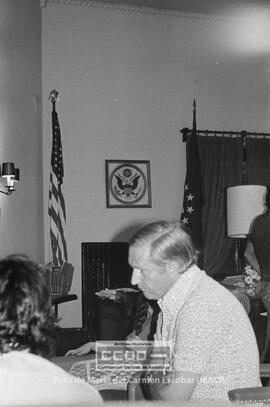 Entrevista con el cónsul americano - 02