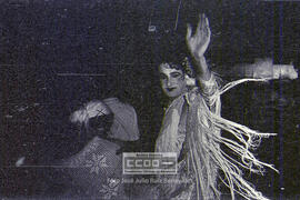 Desembarco a orillas del Guadalquivir del pintor Ocaña, pregonero del carnaval de la Alameda de 1979 – 11
