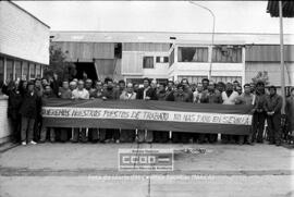 Concentración de los trabajadores en la fábrica Construcciones Metálicas Fernández Palacios – 23