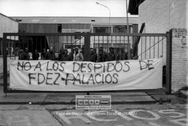 Concentración de los trabajadores en la fábrica Construcciones Metálicas Fernández Palacios – 07
