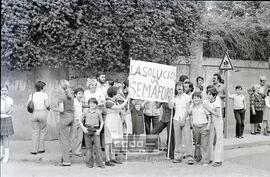 Manifestación vecinal pidiendo un semáforo en la confluencia de las calles Manuel Arellano y Procurador – 01
