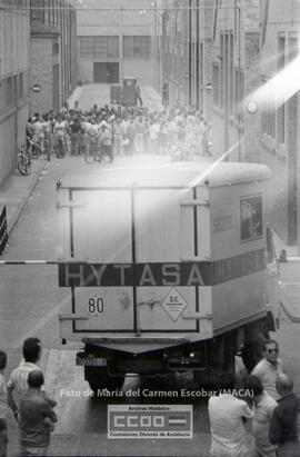 Concentración de trabajadores de Hytasa en la puerta de la fábrica
