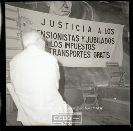 Asamblea de pensionistas y jubilados en calle Calatrava
