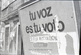 Carteles y pintadas del Referendum Nacional sobre la reforma política – 12