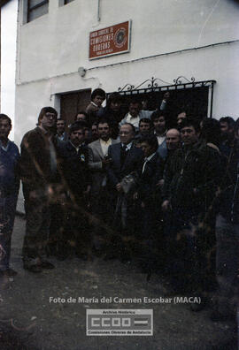 Mitin en del PCA, con intervención de Santiago Carrillo, en Casariche y posterior visita a la Puebla de Cazalla