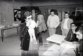Aurora León durante la jornada electoral del 27 de noviembre de 1980 – 32