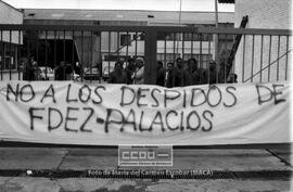 Concentración de los trabajadores en la fábrica Construcciones Metálicas Fernández Palacios – 06