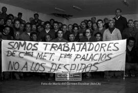 Concentración de los trabajadores en la fábrica Construcciones Metálicas Fernández Palacios – 13