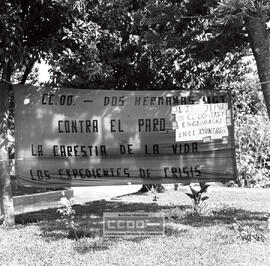 Encierro de las direcciones locales CCOO y UGT en el Ayuntamiento de Dos Hermanas (Sevilla)  –  01