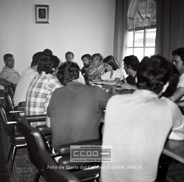 Encierro de las direcciones locales CCOO y UGT en el Ayuntamiento de Dos Hermanas (Sevilla)  –  03