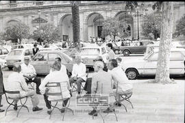 Concentración ante el Ayuntamiento exigiendo escuelas públicas – 18