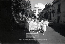 Marcha de las auxiliares de clínica reivindicando su equiparación a FP1