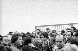Concentración de los trabajadores en la fábrica Construcciones Metálicas Fernández Palacios – 27