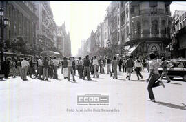Manifestación de estudiantes por la avenida de la Constitución y aledaños pidiendo el regreso de exiliados – 08