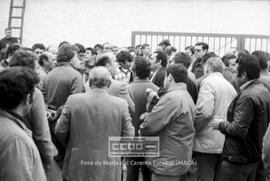 Concentración de los trabajadores en la fábrica Construcciones Metálicas Fernández Palacios – 30