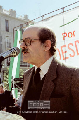 Acto del PCA celebrado en la Plaza de San Francisco de Sevilla con motivo del 28F – 02
