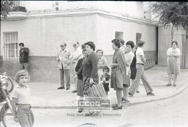 Manifestación de madres en el barrio Amate pidiendo colegios – 08