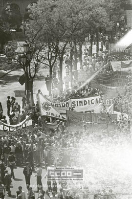 Manifestación 1o de Mayo de 1979 en Sevilla