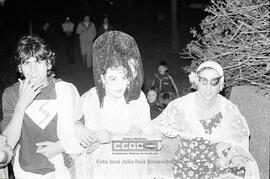 Desembarco a orillas del Guadalquivir del pintor Ocaña, pregonero del carnaval de la Alameda de 1979 – 14
