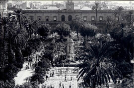 Manifestantes apoyando a Franco concentrados en la zona de Plaza Nueva y glorieta del Cid – 01