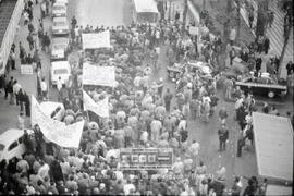 Concentración y manifestación de trabajadores del Ministerio de Defensa (personal laboral no funcionario)