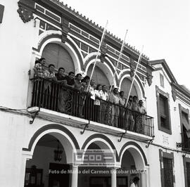 Encierro de las direcciones locales CCOO y UGT en el Ayuntamiento de Dos Hermanas (Sevilla)  –  08
