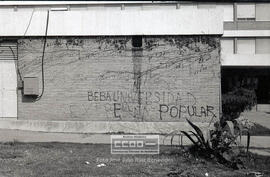 Pintada “Universidad Popular”
