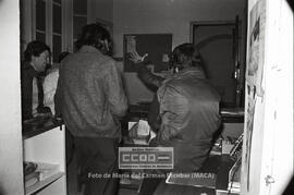 Militantes de CCOO en la sede del sindicato – 01