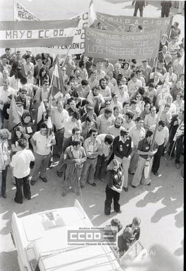 Manifestación del 1º de Mayo de 1979 en camas
