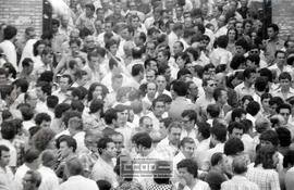 Concentración de trabajadores de Hytasa en la puerta de la fábrica
