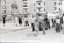 Manifestación de madres en el barrio Amate pidiendo colegios – 12