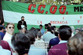 Manifestación 1o de Mayo de 1982. Mitin de CC.OO. del Metal en la Plaza del Cristo de Burgos