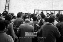 Concentración de los trabajadores en la fábrica Construcciones Metálicas Fernández Palacios – 29