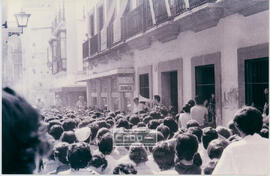 Asamblea de trabajadores en calle Morería, sede del Sindicato Provincial del Metal – 02
