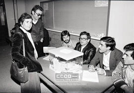 Aurora León durante la jornada electoral del 27 de noviembre de 1980 – 11