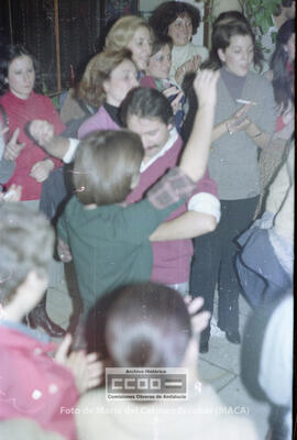 Fiesta de homenaje, organizada por las trabajadoras de Galerías Preciados, a los sevillanos encartados en el proceso 1001 – 18