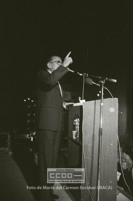 Mitin de Santiago Carrillo en la Plaza de España de Sevilla [elecciones generales 82] – 04