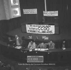 Asamblea de pensionistas y jubilados en el Teatro Duque – 09