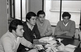 Reunión jóvenes sin identificar – 04