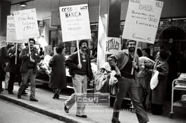 Manifestación de trabajadores de Banca por su convenio de 1982 – 01
