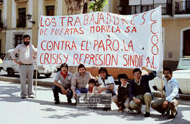Manifestación 1o de Mayo de 1982. Mitin de CC.OO. del Metal en la Plaza del Cristo de Burgos