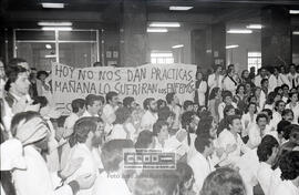 Manifestación de estudiantes de Medicina pidiendo prácticas – 27