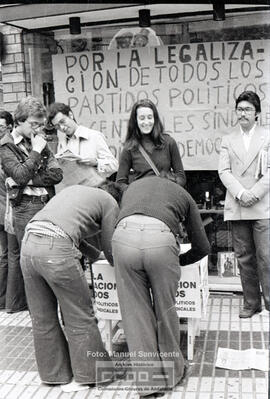Calle Sierpes concurrida – Foto 5