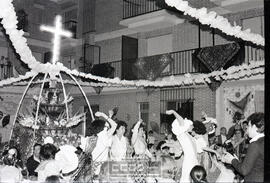 Cruz de mayo en calle Bailen – Foto 1
