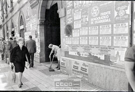 Carteles electorales en la calle – Foto 4
