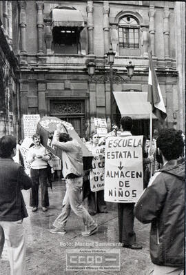 Manifestación contra la ley de educación de UCD – Foto 11