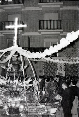 Cruz de mayo en calle Bailen – Foto 53