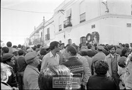 Concentración en la plaza de Trebujena – Foto 30